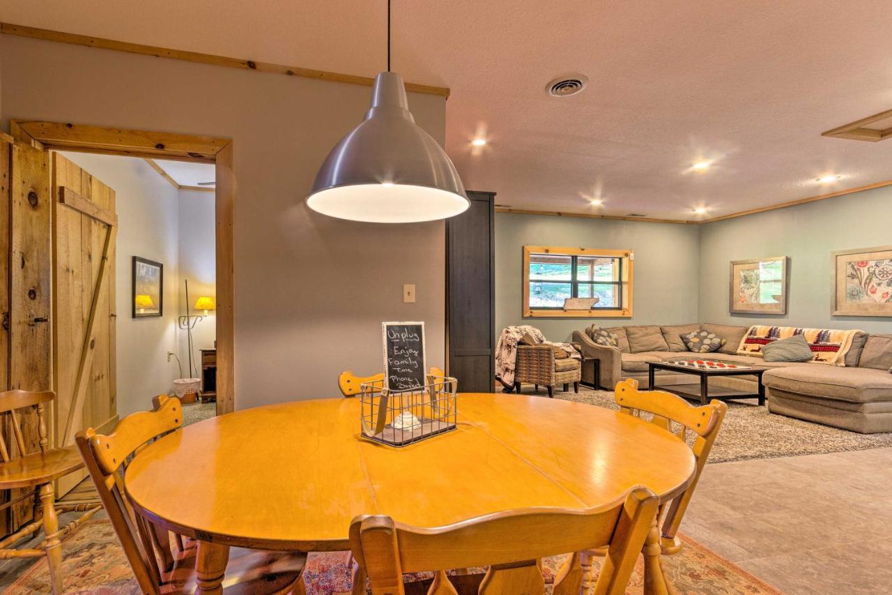 Pet-Friendly Blue Ridge, Cherokee Forest Retreat! Greeneville Kültér fotó