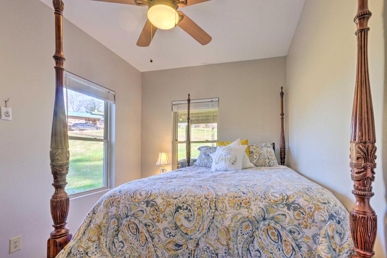 Pet-Friendly Blue Ridge, Cherokee Forest Retreat! Greeneville Kültér fotó